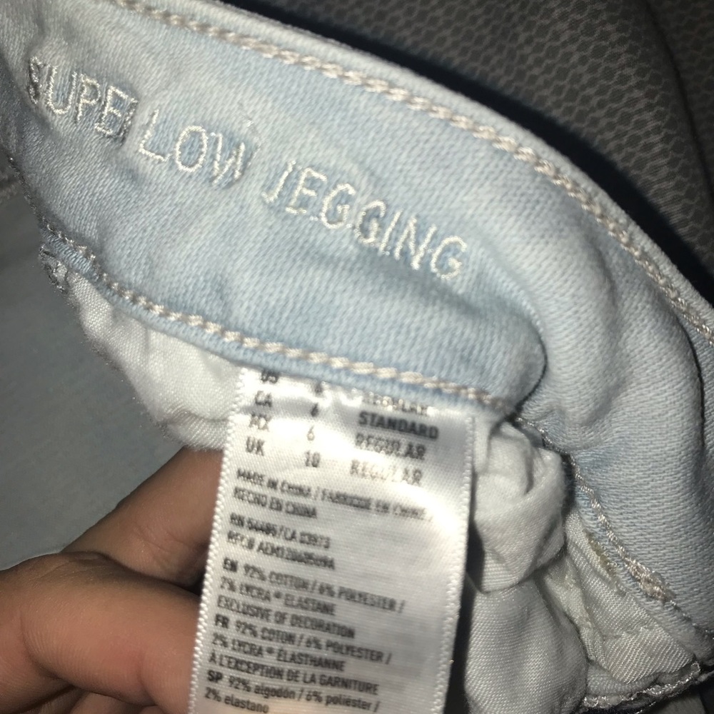 american eagle ripped skinny jeans - Picture 5 of 6